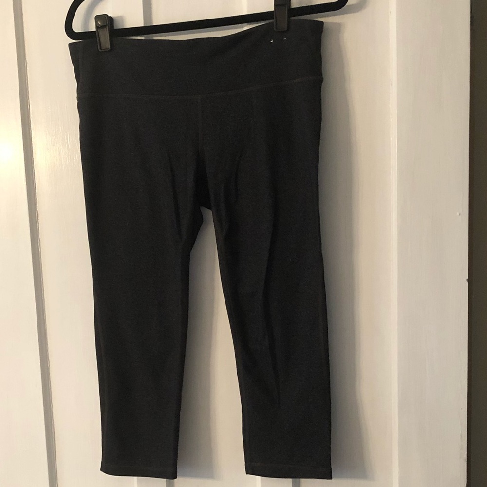 GAP women’s Capri length work out leggings